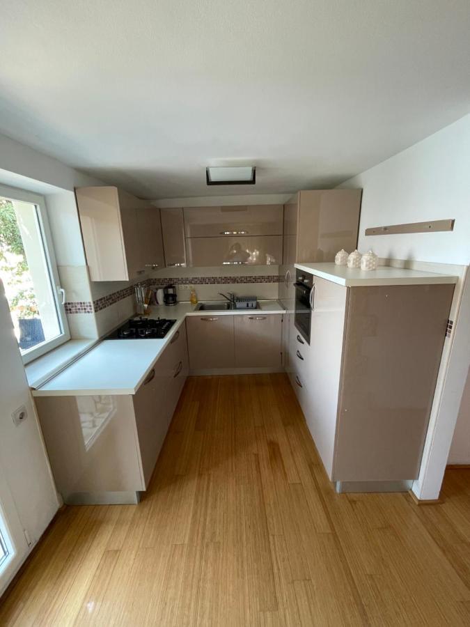 Apartment Victoria Stara Baška Esterno foto