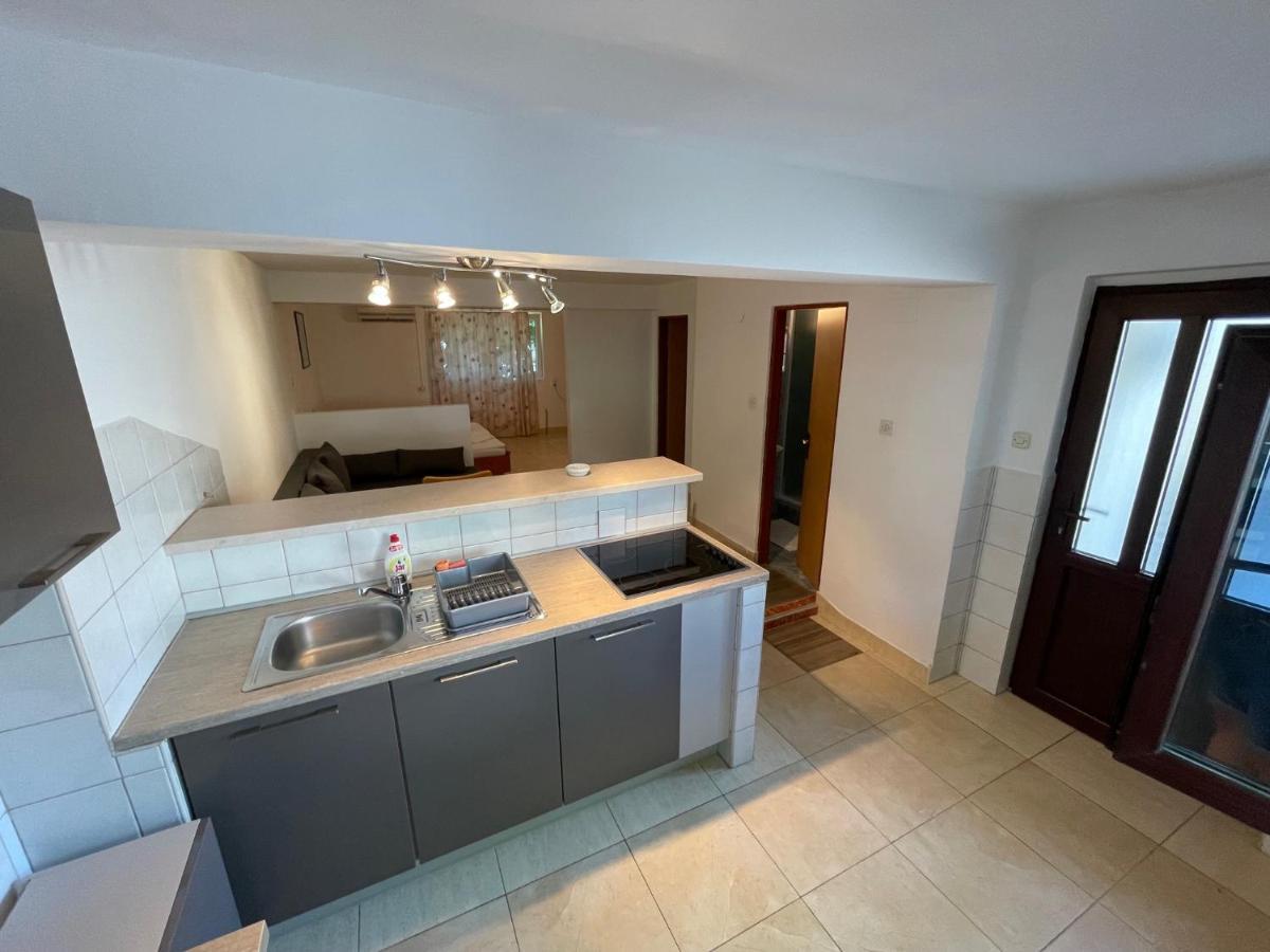 Apartment Victoria Stara Baška Esterno foto