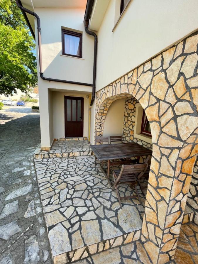 Apartment Victoria Stara Baška Esterno foto